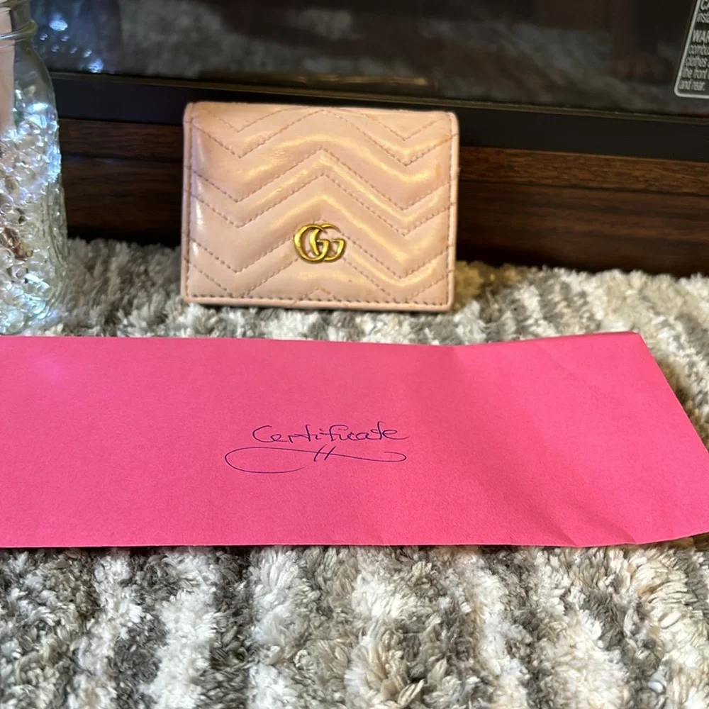 COPY - Small light pink Gucci wallet! Gold hardware! COA included! - Picture 10 of 10